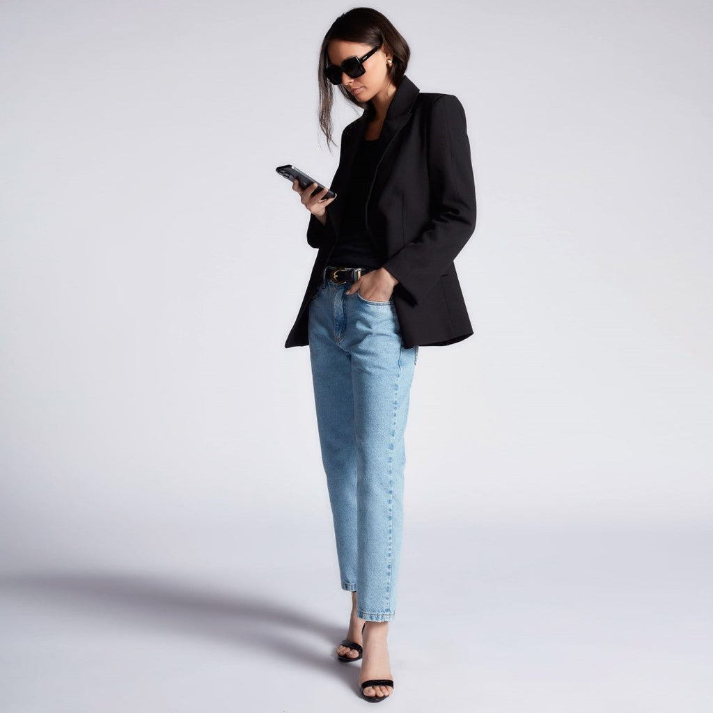 Calça Jeans Feminina Mom Lavagem Clara INV-984/2