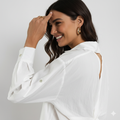 Camisa Feminina em Lioncel – Alfaiataria Leve com Recorte nas Costas CT870