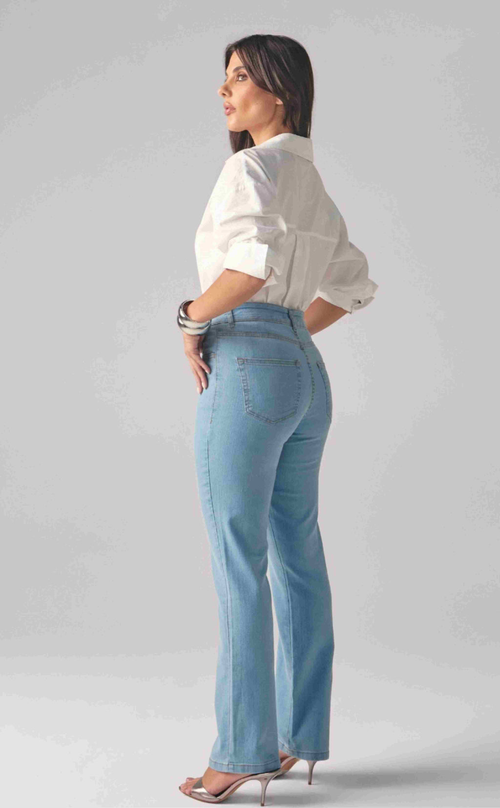 CALCA RETA FEMININO CLARO