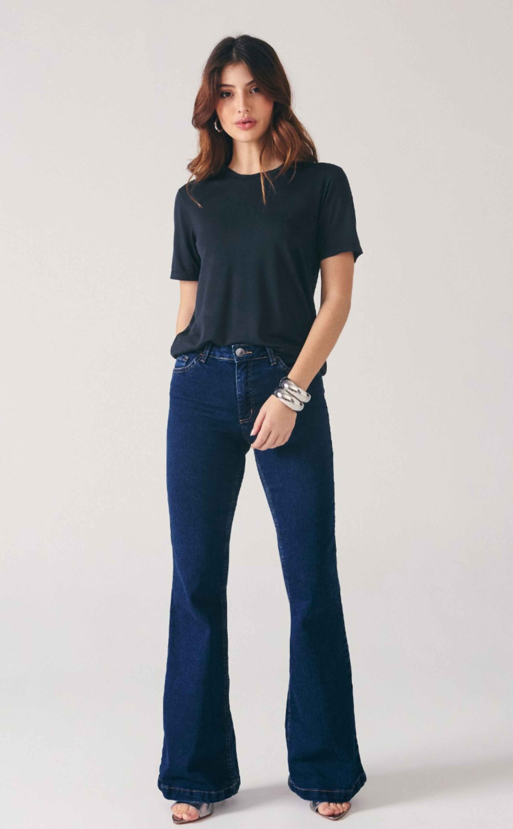 CALÇA FLARE CINTURA MÉDIA FEMININO ESCURO