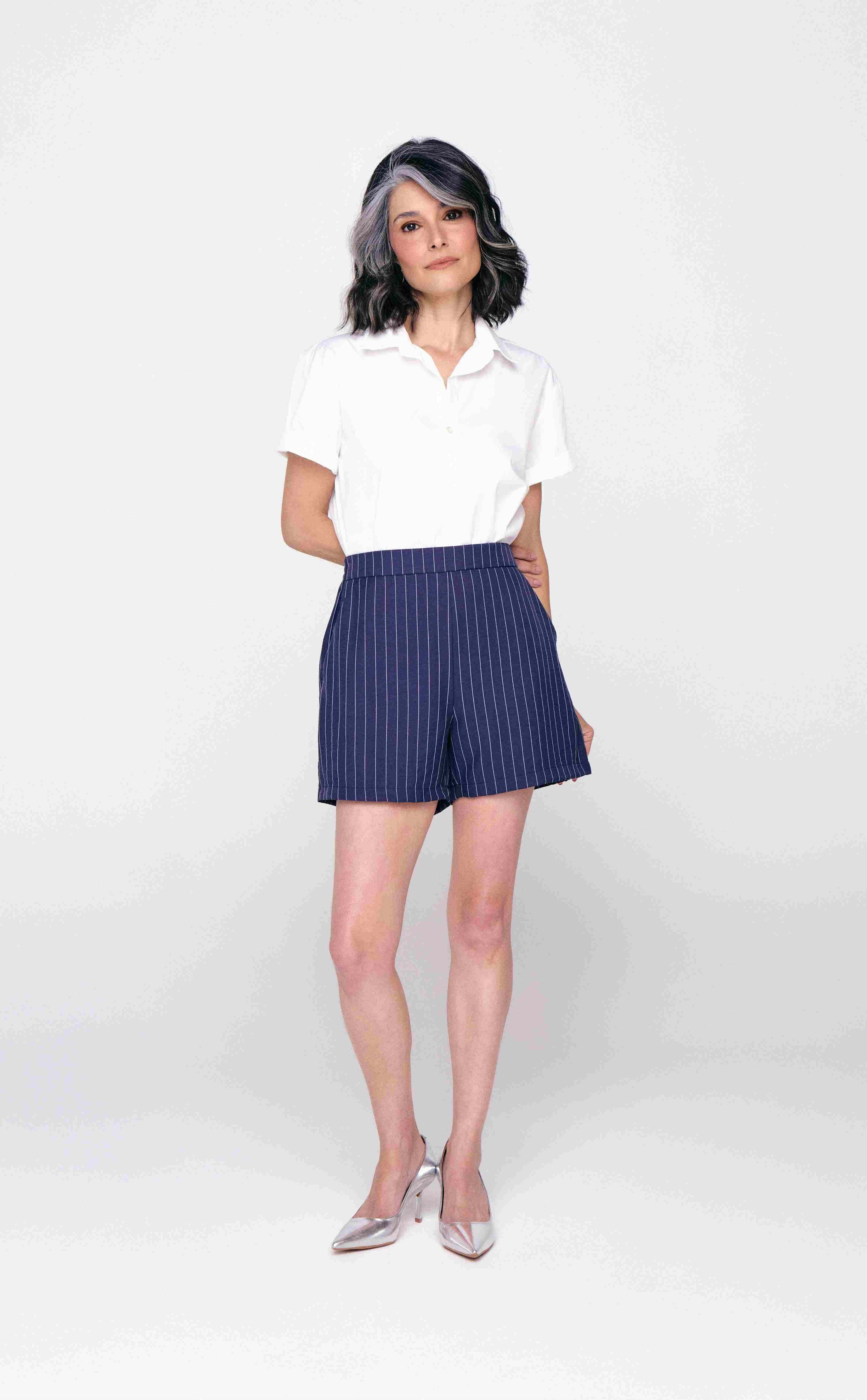 BERMUDA ALFAIATARIA FEMININA MARINHO 19-4013