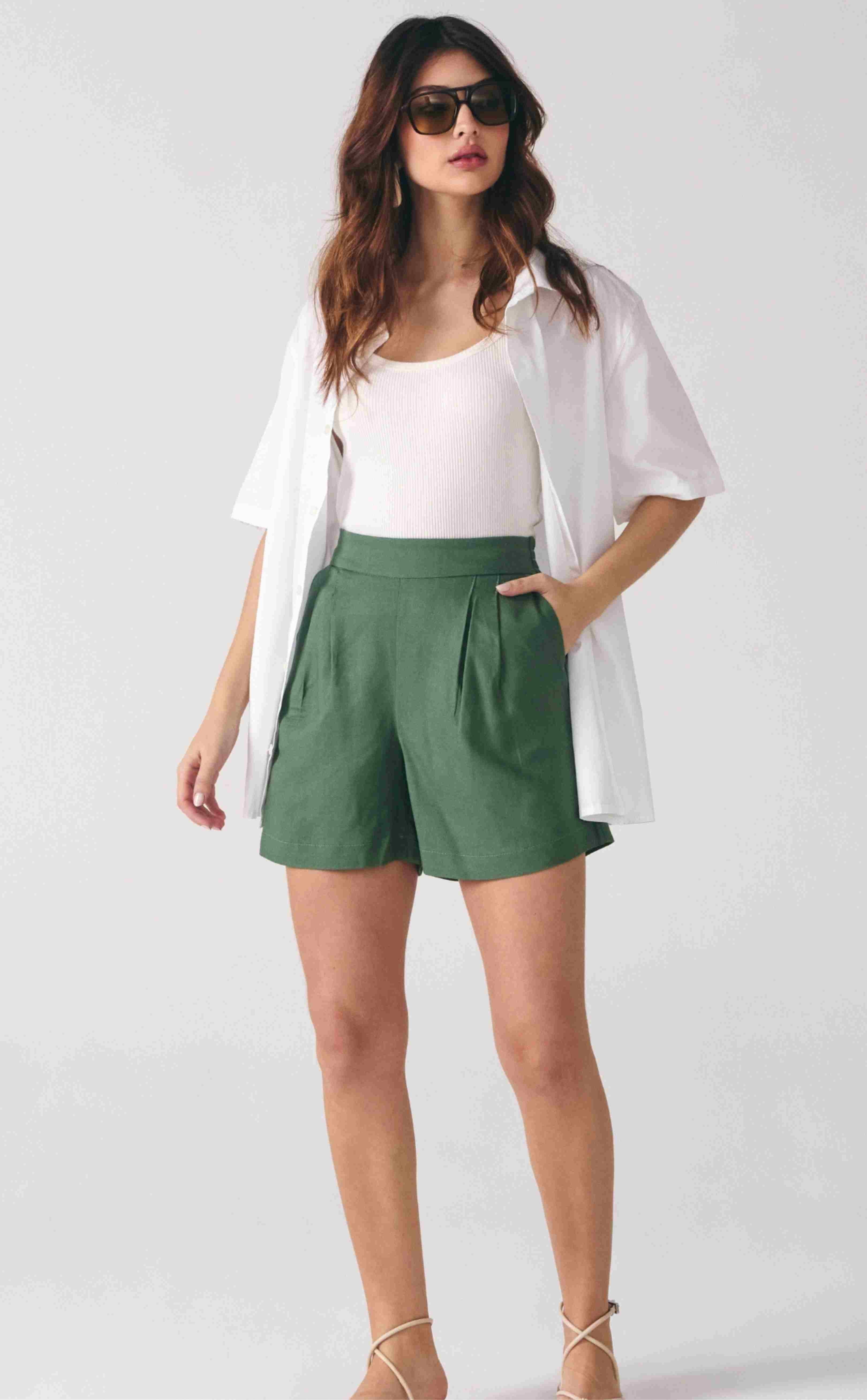 SHORTS ALFAIATARIA FEMININO VERDE MEDIO
