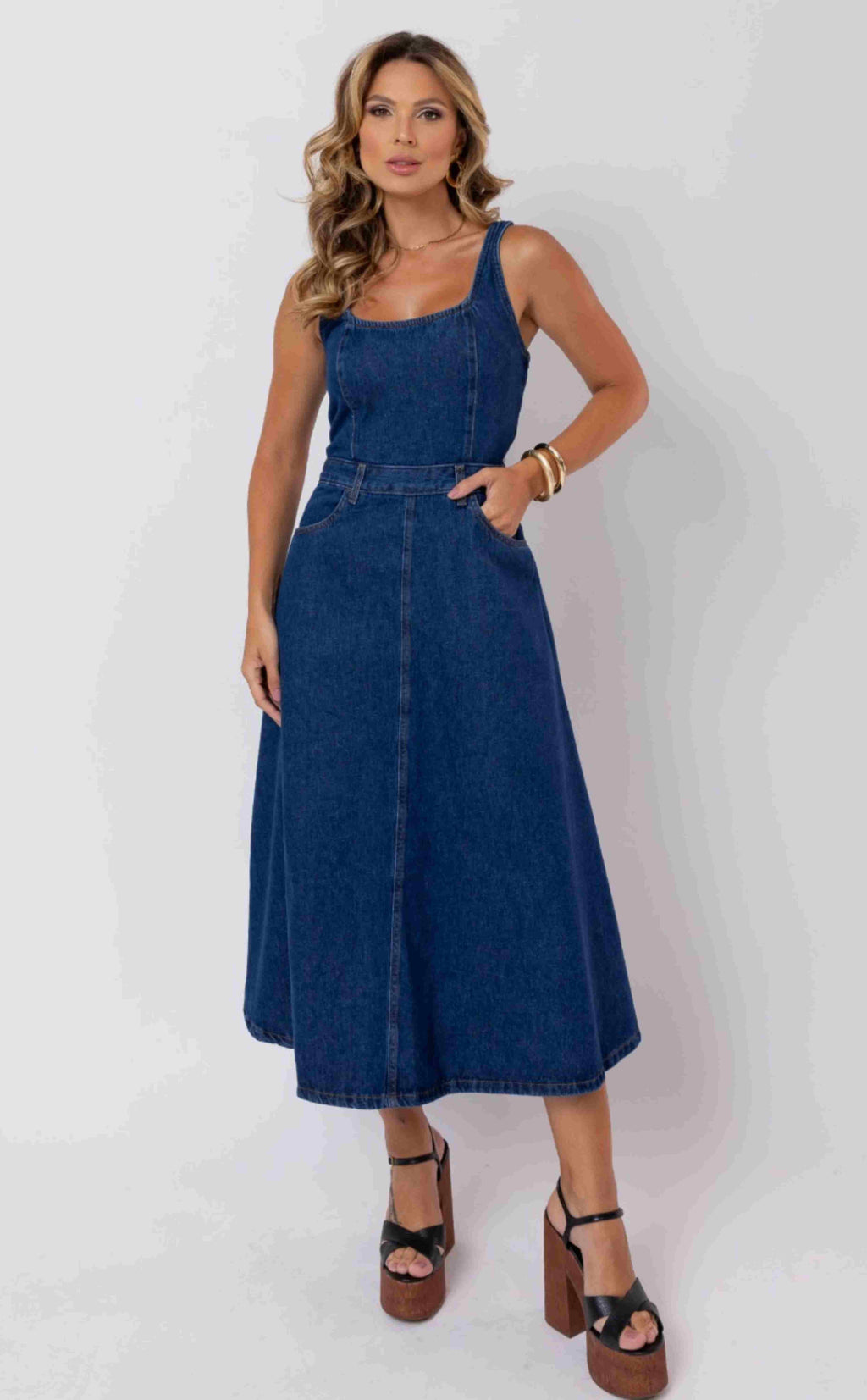 VESTIDO MIDI FEMININO DECOTE QUADRADO JEANS ESCURO